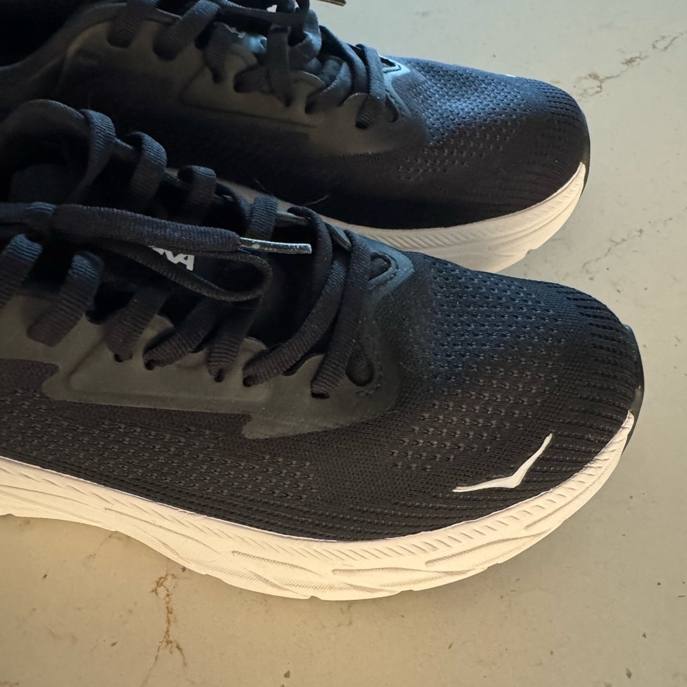 Hoka Arahi 7 Worn Once - Picture 3 of 5